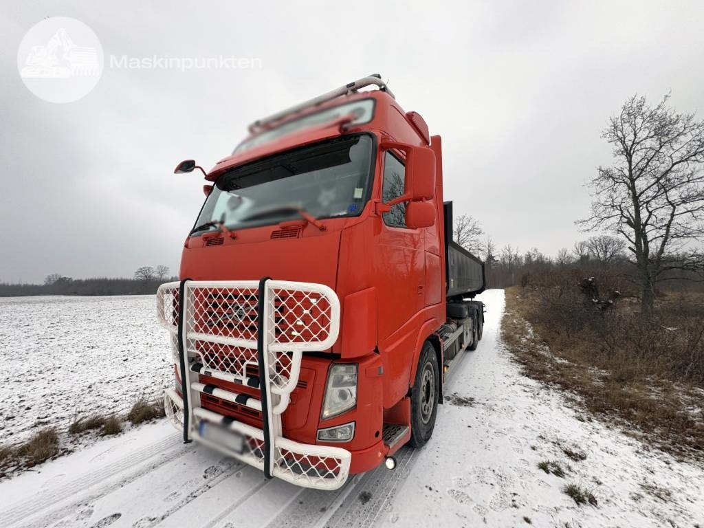 Volvo FH 550 - Hook lift truck: picture 3 Volvo FH 550 - Hook lift truck: picture 3