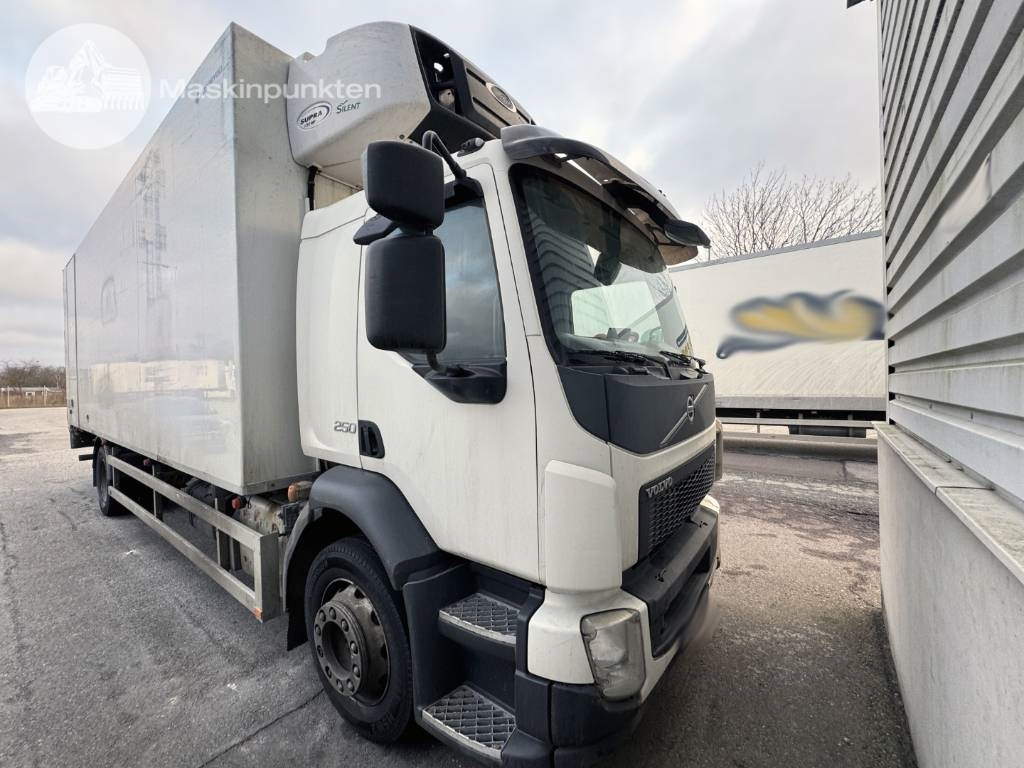 Volvo FL 250 - Refrigerator truck: picture 2 Volvo FL 250 - Refrigerator truck: picture 2