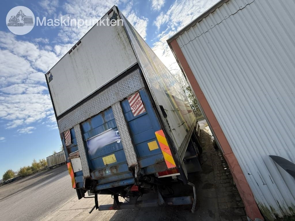Volvo FM 12  - Box truck: picture 4 Volvo FM 12  - Box truck: picture 4