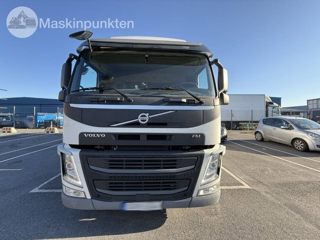 Volvo FM 340 - Box truck: picture 2 Volvo FM 340 - Box truck: picture 2