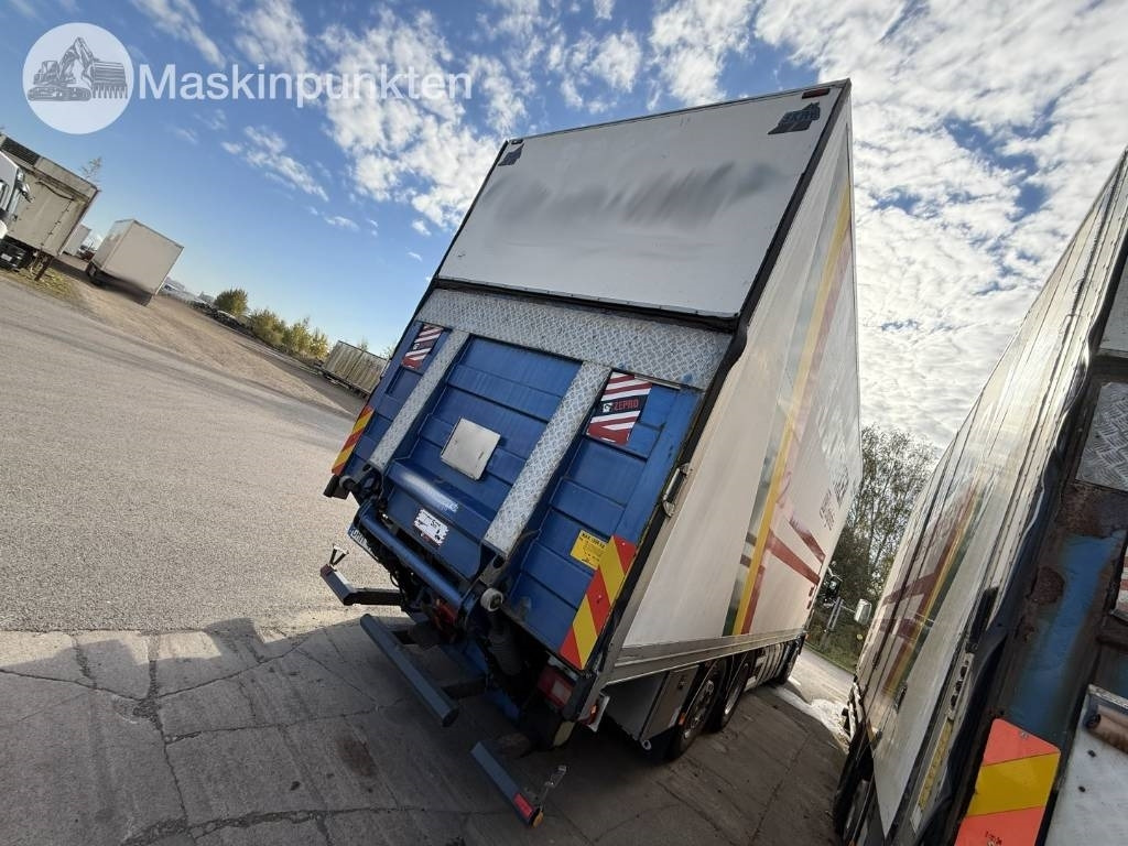 Volvo FM 440 - Box truck: picture 4 Volvo FM 440 - Box truck: picture 4