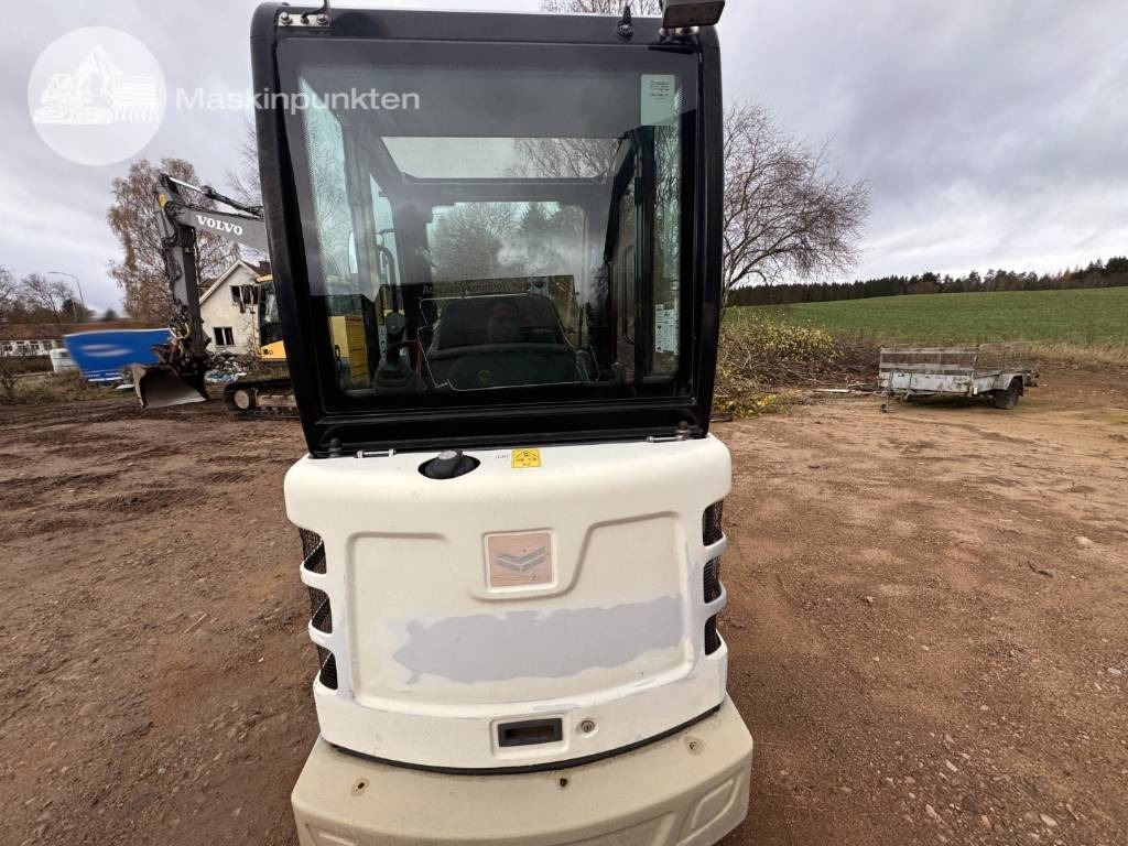 Mini excavator Yanmar TC 22: picture 11