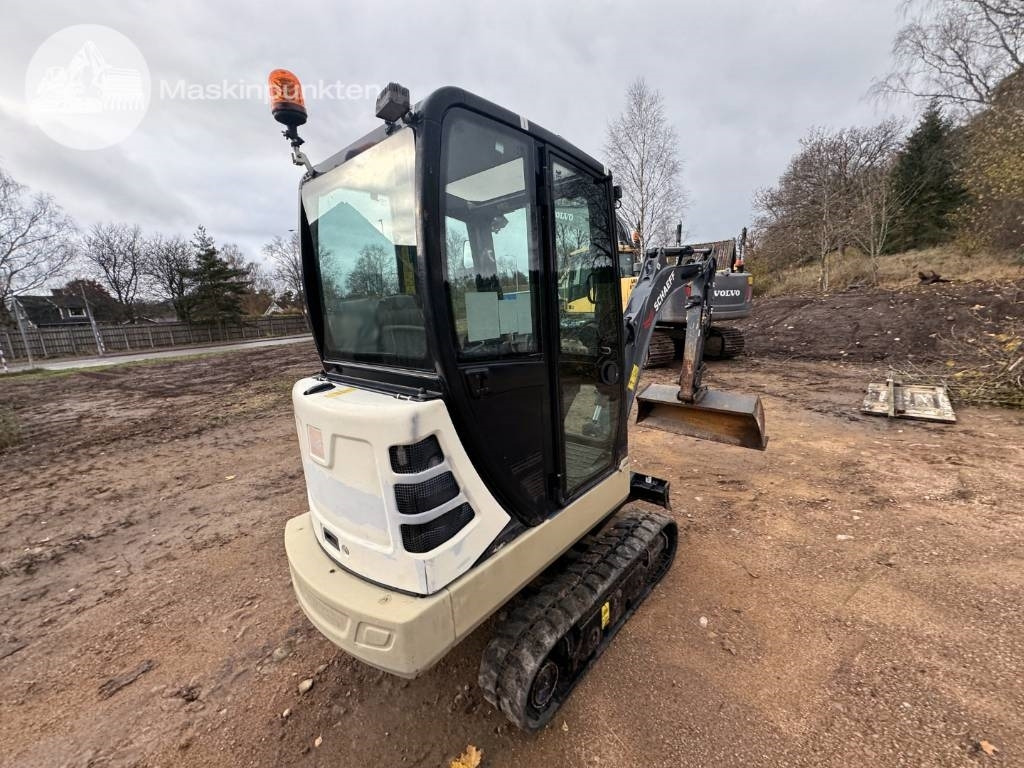 Mini excavator Yanmar TC 22: picture 6