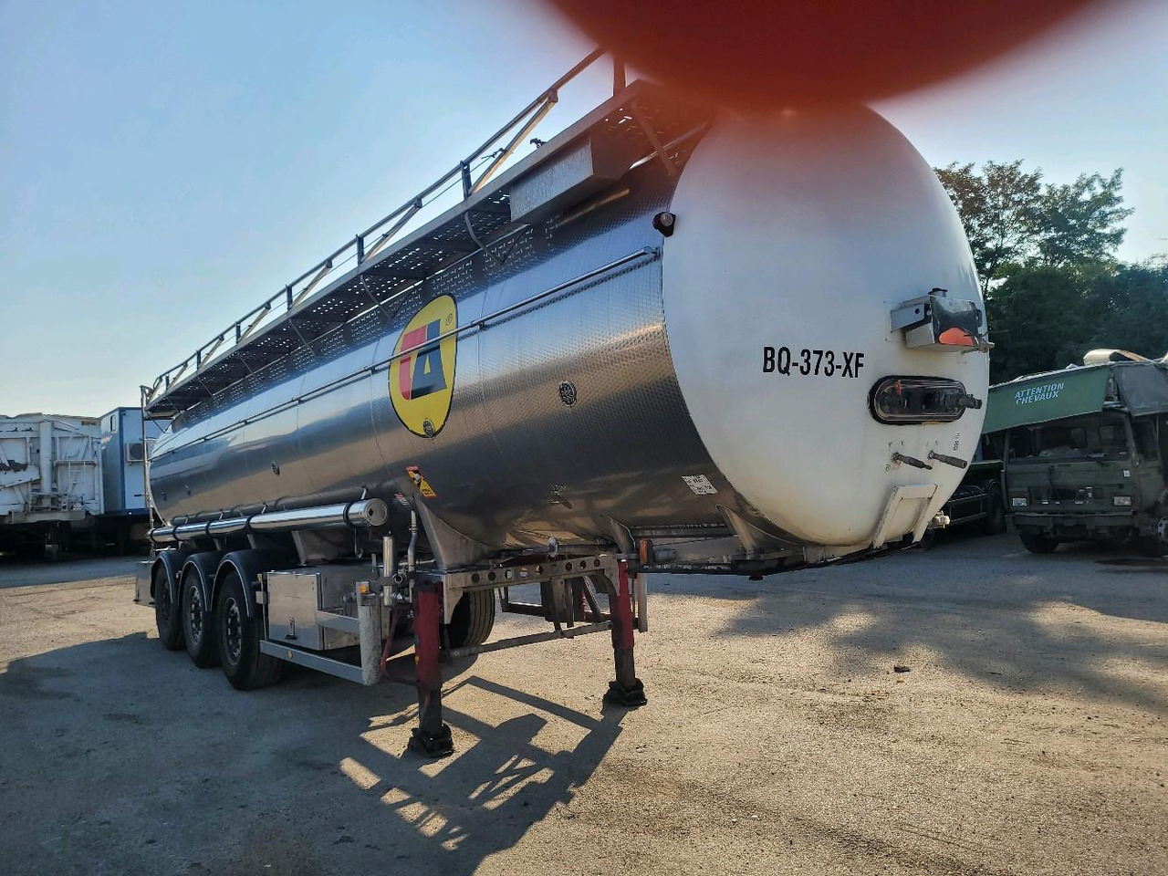 DIVERS SEMI CITERNE LAITI RE FX35DP - Milking equipment, Tanker semi-trailer: picture 1 DIVERS SEMI CITERNE LAITI RE FX35DP - Milking equipment, Tanker semi-trailer: picture 1