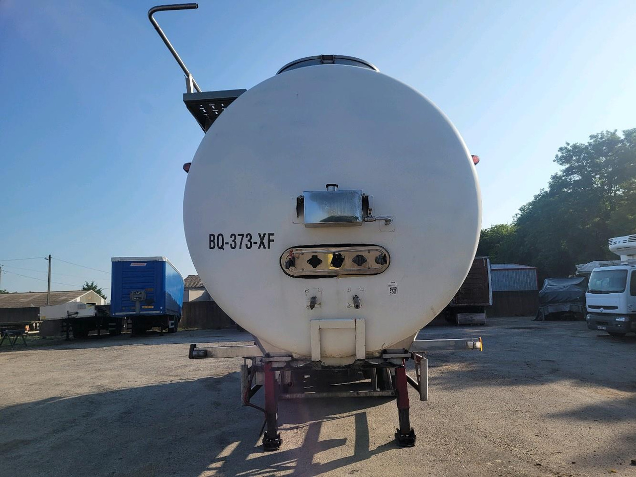 DIVERS SEMI CITERNE LAITI RE FX35DP - Milking equipment, Tanker semi-trailer: picture 2 DIVERS SEMI CITERNE LAITI RE FX35DP - Milking equipment, Tanker semi-trailer: picture 2