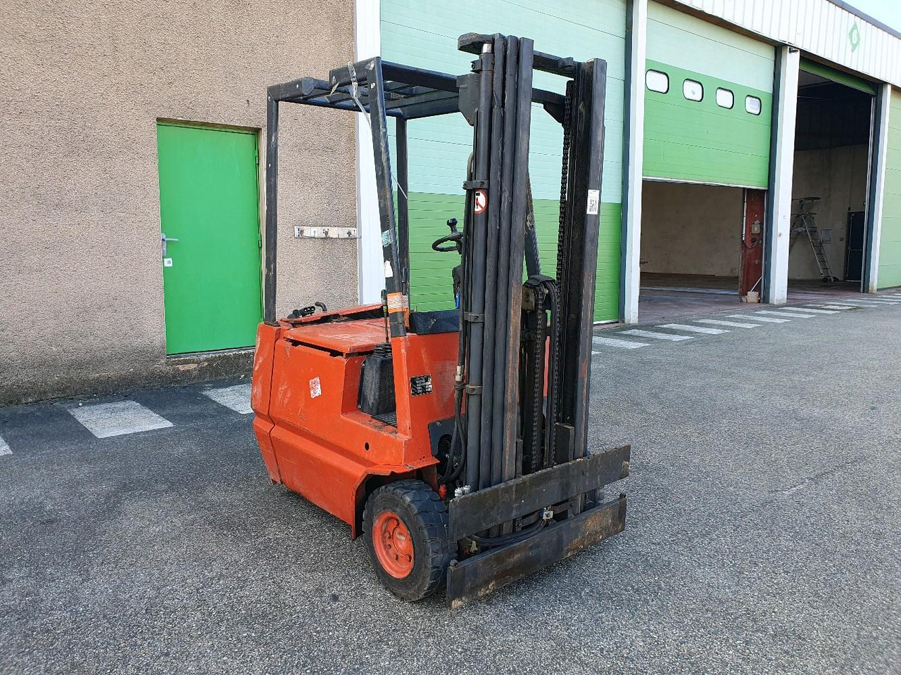 FENWICK LINDE CHARIOT ELEVATEUR - Forklift: picture 1 FENWICK LINDE CHARIOT ELEVATEUR - Forklift: picture 1