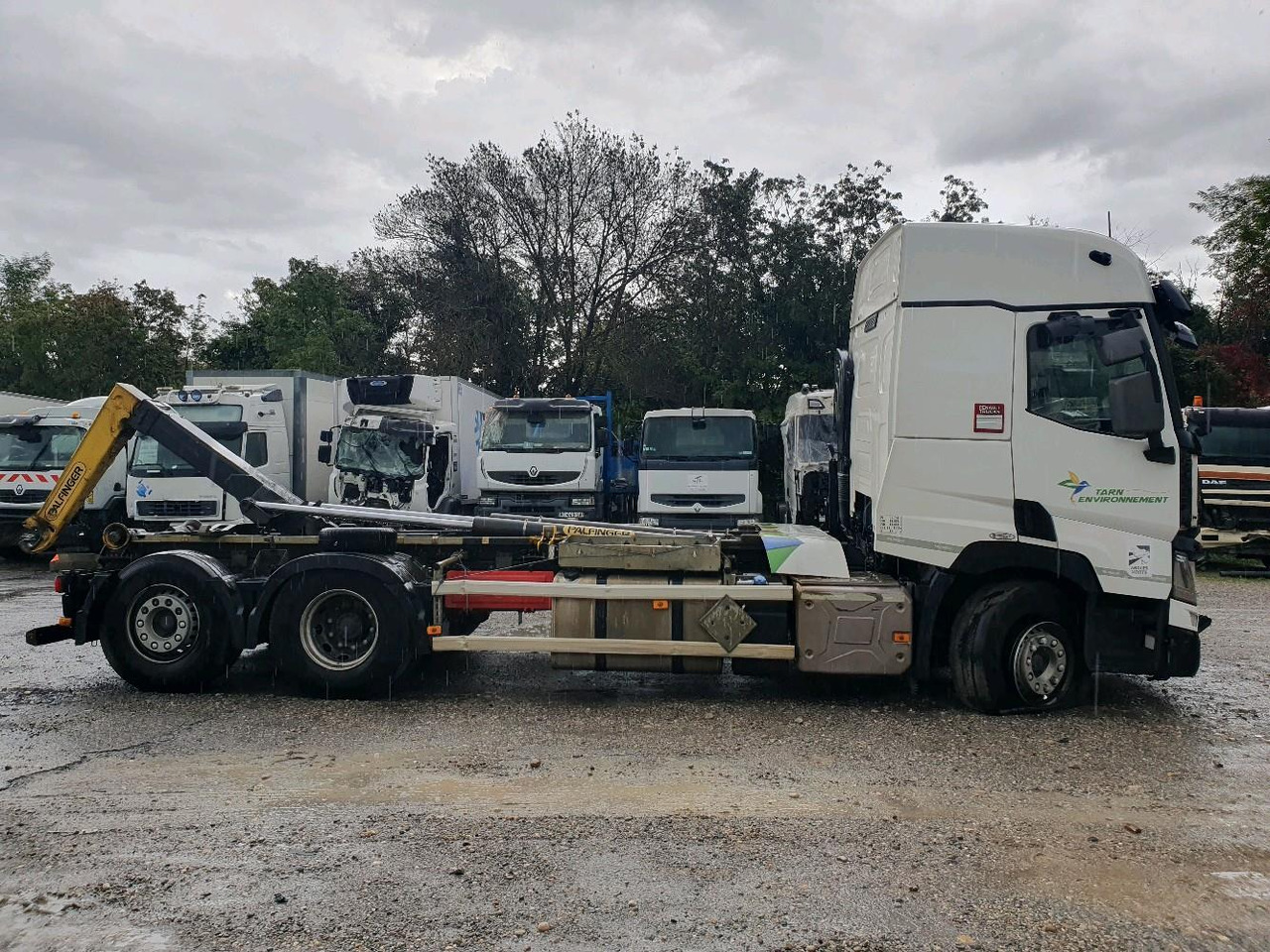 RENAULT C 480 P6X2 AMPIROLL - Hook lift truck: picture 3 RENAULT C 480 P6X2 AMPIROLL - Hook lift truck: picture 3