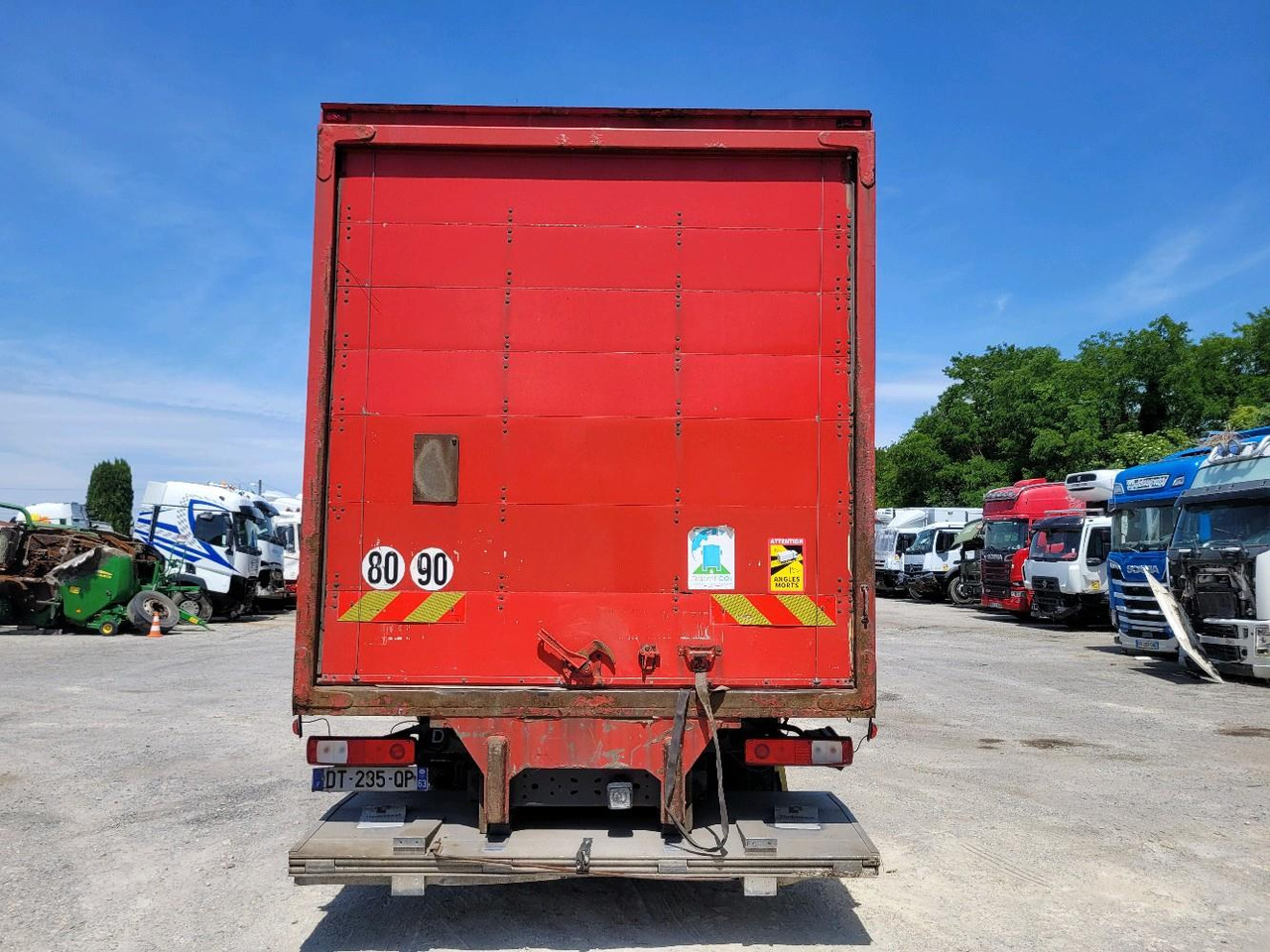 RENAULT D19 WIDE - Box truck: picture 5 RENAULT D19 WIDE - Box truck: picture 5