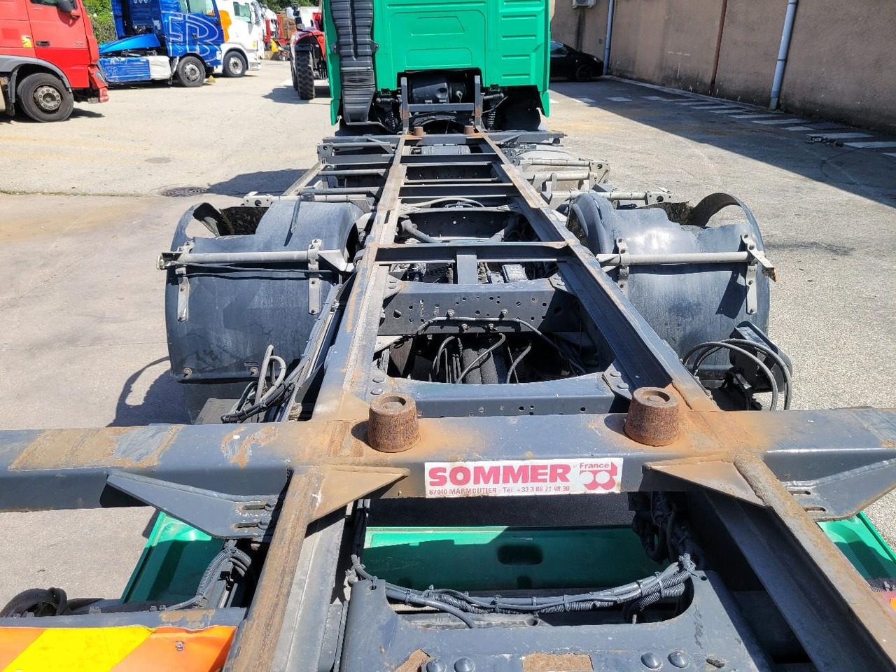 Container transporter/ Swap body truck VOLVO FH12 420 GLOBETROTTER: picture 6