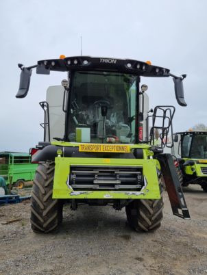 Claas TRION 530 - Combine harvester: picture 2 Claas TRION 530 - Combine harvester: picture 2