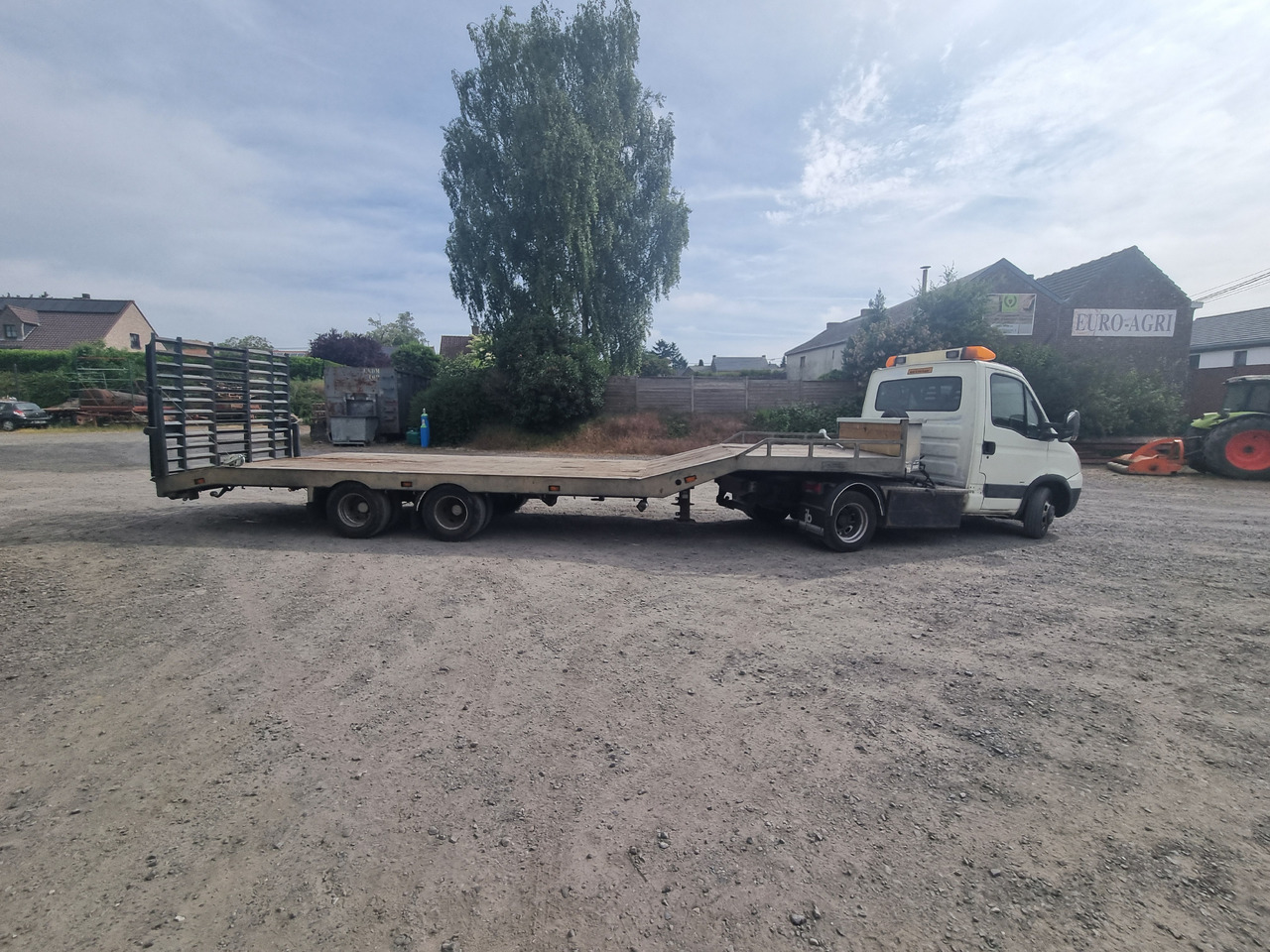 IVECO DAILY 35C18 - Mini artic tractor unit: picture 4 IVECO DAILY 35C18 - Mini artic tractor unit: picture 4