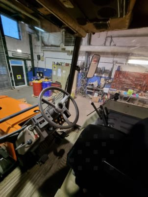 Renault RENAULT 900 MI - Farm tractor: picture 4 Renault RENAULT 900 MI - Farm tractor: picture 4