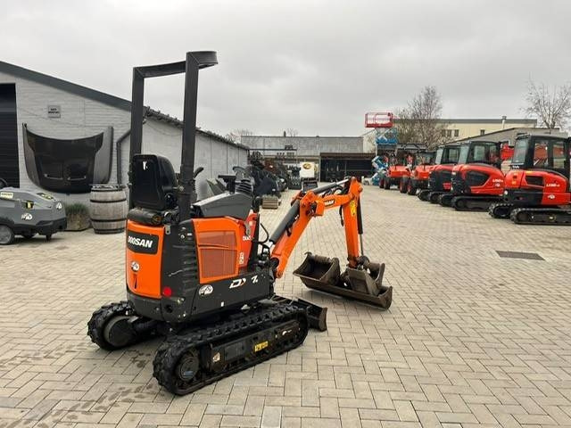 Doosan DX 10 Z - Mini excavator: picture 1 Doosan DX 10 Z - Mini excavator: picture 1