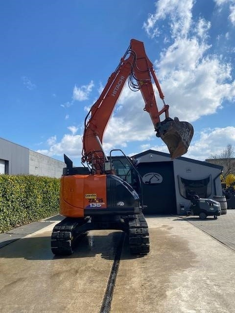 Hitachi 135US-6 - Crawler excavator: picture 2 Hitachi 135US-6 - Crawler excavator: picture 2