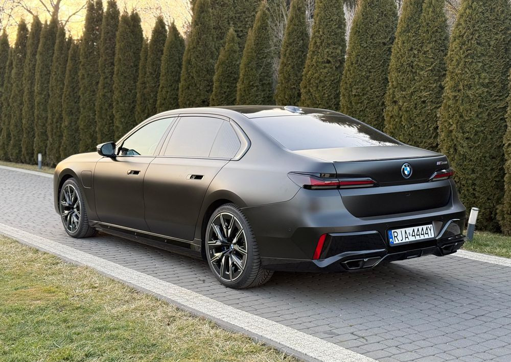 BMW Seria 7 M760e PHEV xDrive sport - Sedan: picture 4 BMW Seria 7 M760e PHEV xDrive sport - Sedan: picture 4