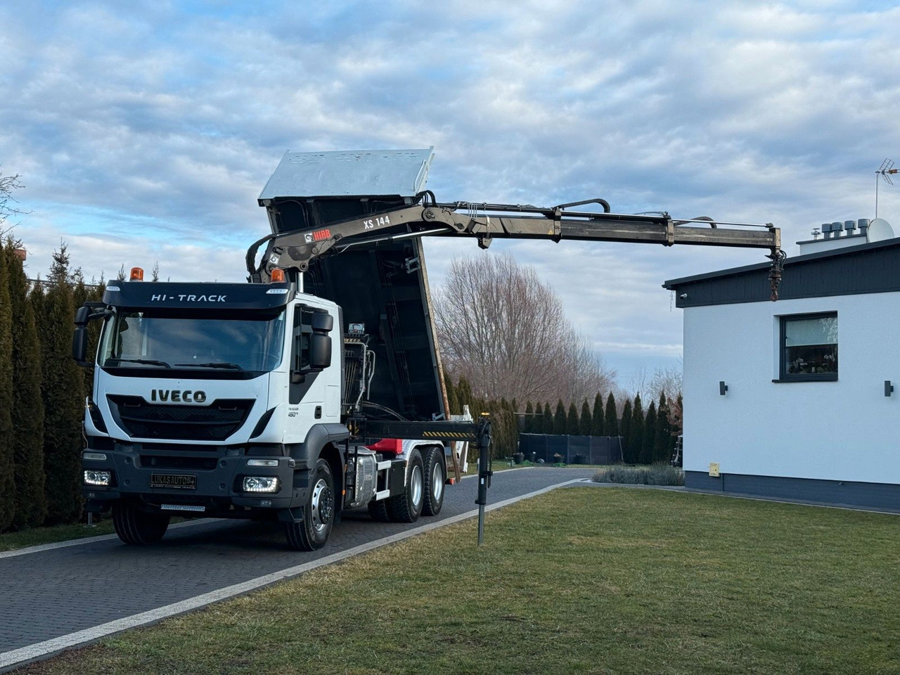 Iveco TRAKKER 450 6X4 DOUBLE HYDRO-BOARD HIAB - Tipper: picture 1 Iveco TRAKKER 450 6X4 DOUBLE HYDRO-BOARD HIAB - Tipper: picture 1