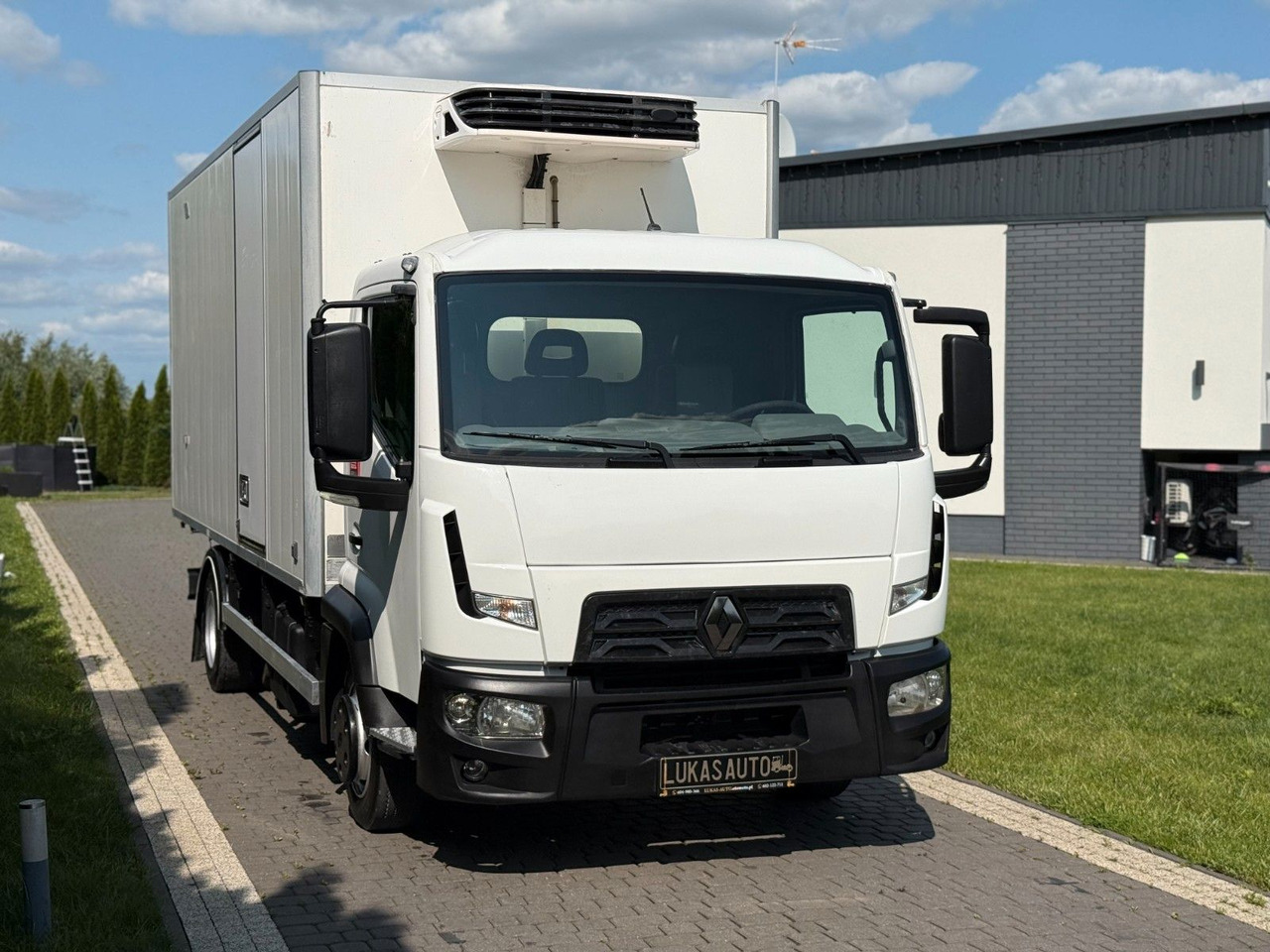 Renault D7.5 MANUAL LAMBERET CARRIER XARIOS 350 - Refrigerator truck: picture 3 Renault D7.5 MANUAL LAMBERET CARRIER XARIOS 350 - Refrigerator truck: picture 3