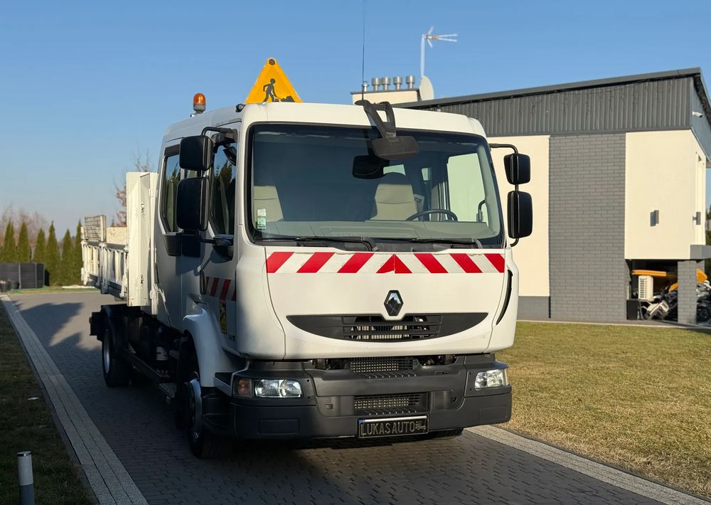 Renault MIDLUM 220 12 T WYWROTKA 6 MIEJSC - Tipper: picture 4 Renault MIDLUM 220 12 T WYWROTKA 6 MIEJSC - Tipper: picture 4