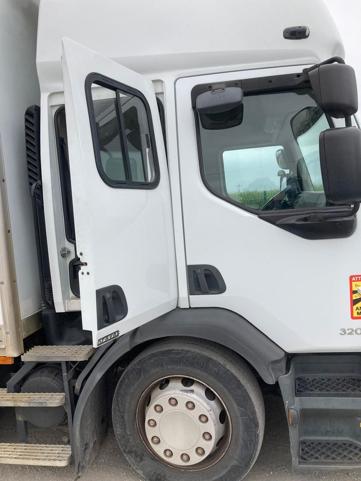 Renault PREMIUM 320 DXI 19 T - Box truck: picture 3 Renault PREMIUM 320 DXI 19 T - Box truck: picture 3