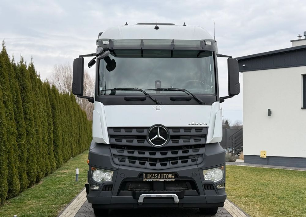 Mercedes-Benz AROCS 1843 HYDRAULIKA - Tractor unit: picture 2 Mercedes-Benz AROCS 1843 HYDRAULIKA - Tractor unit: picture 2