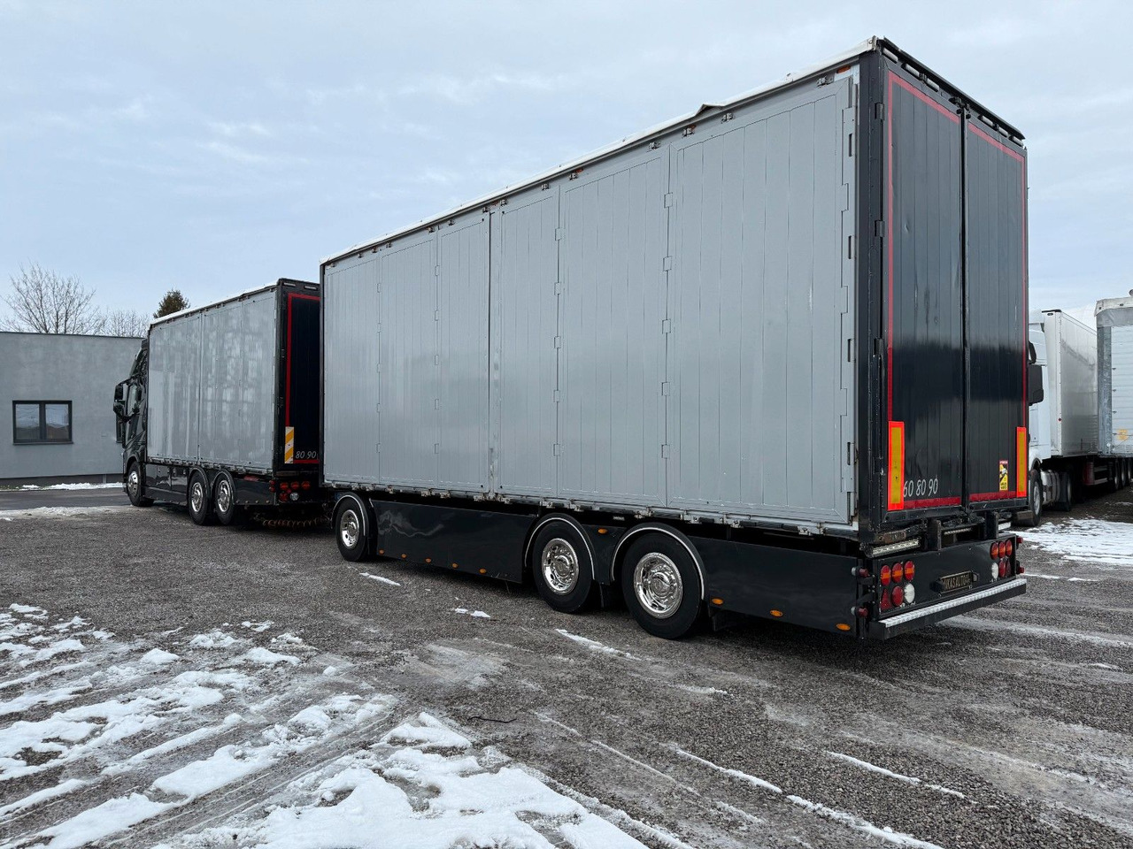 Volvo FH16 660 HP XL TANDEM 6x2 LIMITED EDITION - Curtain side truck: picture 5 Volvo FH16 660 HP XL TANDEM 6x2 LIMITED EDITION - Curtain side truck: picture 5