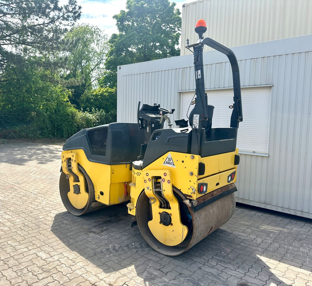 BOMAG BW135AD-5 / 2016 BJ / 735 H / 3.9 Tonnen - Roller: picture 4 BOMAG BW135AD-5 / 2016 BJ / 735 H / 3.9 Tonnen - Roller: picture 4