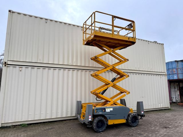 Haulotte Compact 10DX 4x4 Diesel / 10 Meter - Scissor lift: picture 1 Haulotte Compact 10DX 4x4 Diesel / 10 Meter - Scissor lift: picture 1