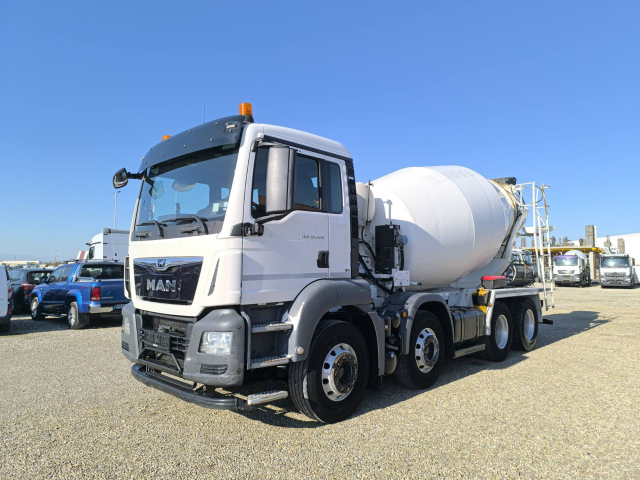 MAN TGS 32.420 STETTER 9M3 - Concrete mixer: picture 3 MAN TGS 32.420 STETTER 9M3 - Concrete mixer: picture 3