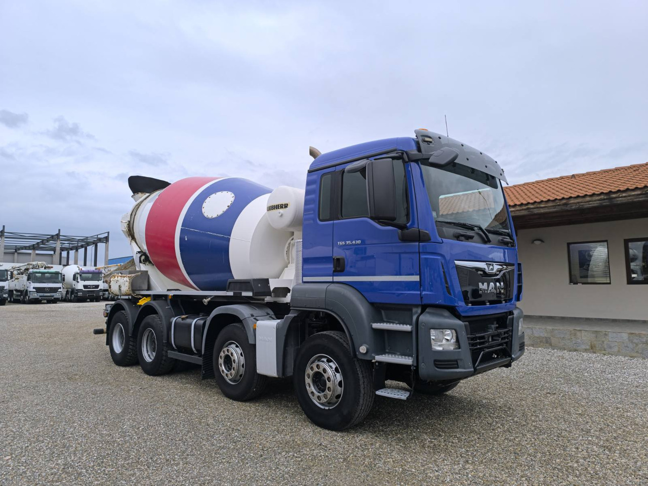 MAN TGS 35.430 LIEBHERR 9M3 - Concrete mixer truck: picture 1 MAN TGS 35.430 LIEBHERR 9M3 - Concrete mixer truck: picture 1