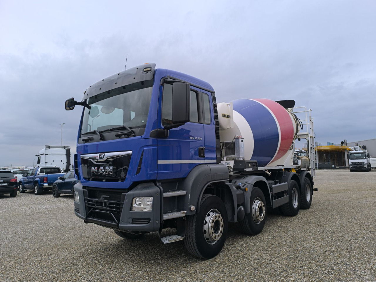 MAN TGS 35.430 LIEBHERR 9M3 - Concrete mixer truck: picture 3 MAN TGS 35.430 LIEBHERR 9M3 - Concrete mixer truck: picture 3