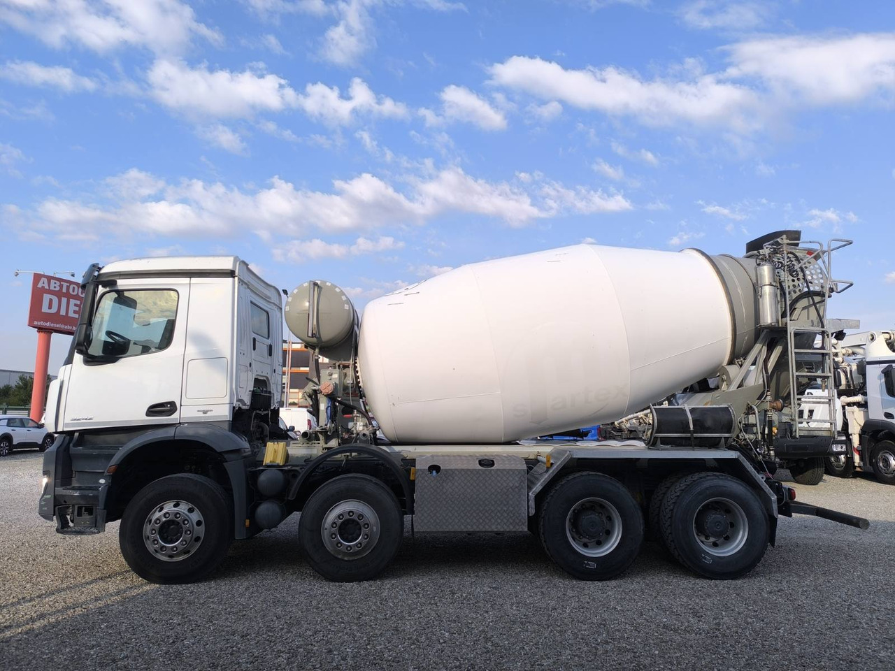 MERCEDES-BENZ AROCS 3242 CIFA 9M3 - Concrete mixer truck: picture 4 MERCEDES-BENZ AROCS 3242 CIFA 9M3 - Concrete mixer truck: picture 4