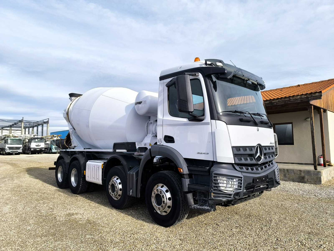 MERCEDES-BENZ AROCS 3243 LIEBHERR 9M3 - Concrete mixer truck: picture 1 MERCEDES-BENZ AROCS 3243 LIEBHERR 9M3 - Concrete mixer truck: picture 1