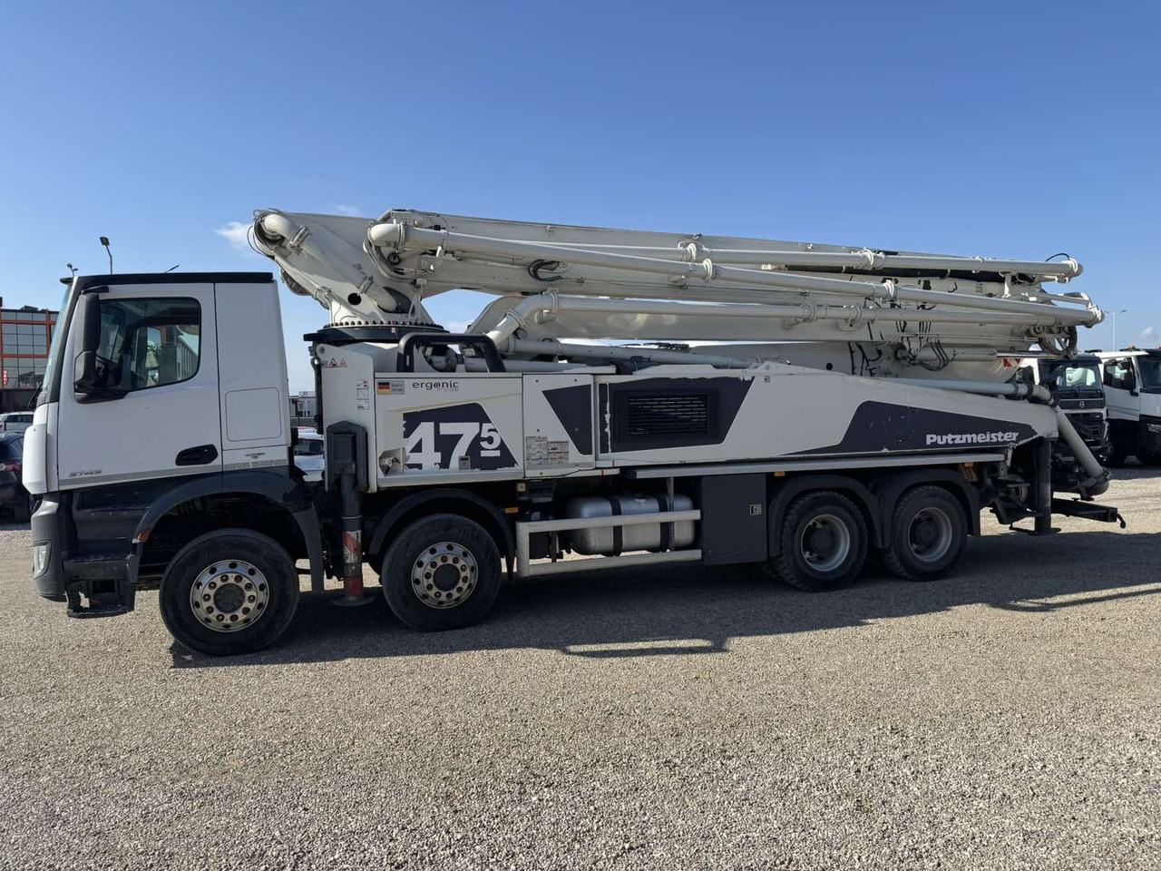 Mercedes-Benz AROCS 3743 PUTZMEISTER M47-5 - Concrete pump truck: picture 4 Mercedes-Benz AROCS 3743 PUTZMEISTER M47-5 - Concrete pump truck: picture 4