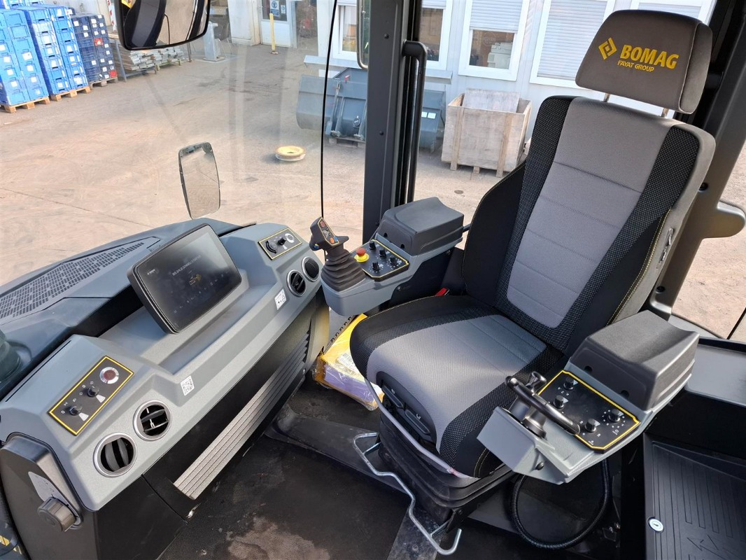 BOMAG DE BW 174 AP-5 AM Hybrid Stage V/Tier 4f - Road roller: picture 3 BOMAG DE BW 174 AP-5 AM Hybrid Stage V/Tier 4f - Road roller: picture 3