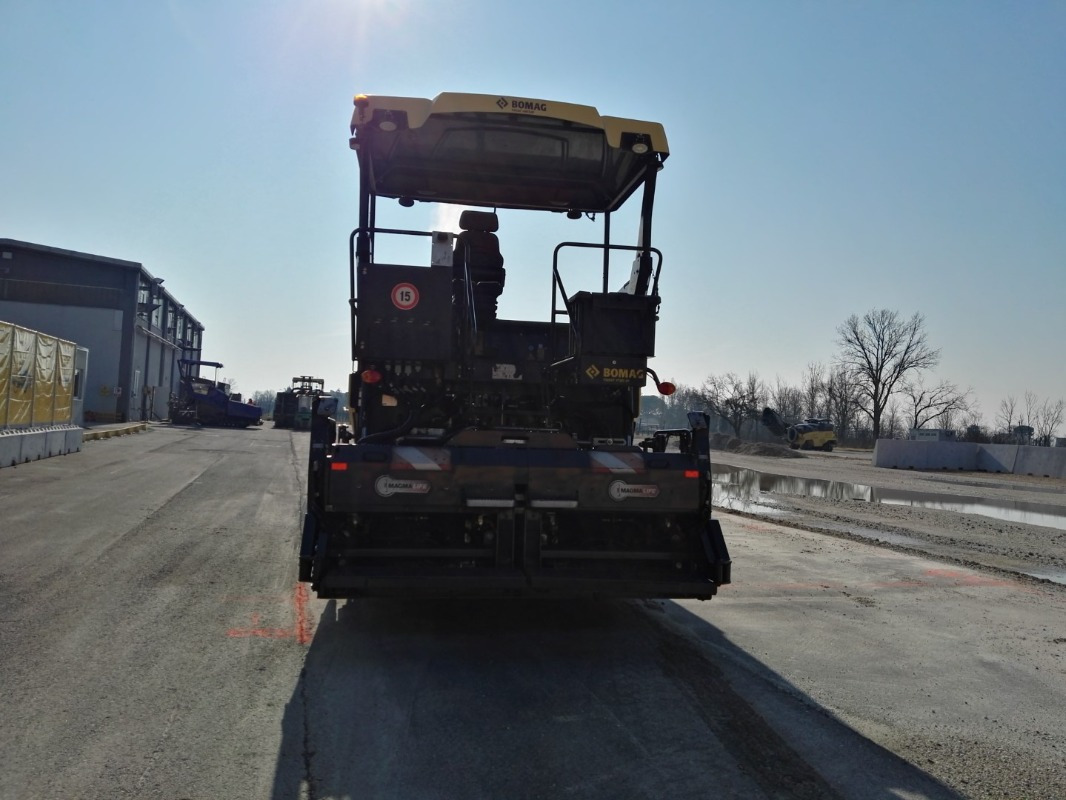 Asphalt paver BOMAG IT BF 600 P-2 S500  Stage IV/Tier 4f: picture 10