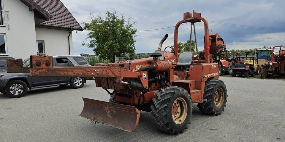Pługoukładacz wibropług Ditch Witch 8020 Turbo układanie kabli światłowód - Construction machinery: picture 2 Pługoukładacz wibropług Ditch Witch 8020 Turbo układanie kabli światłowód - Construction machinery: picture 2