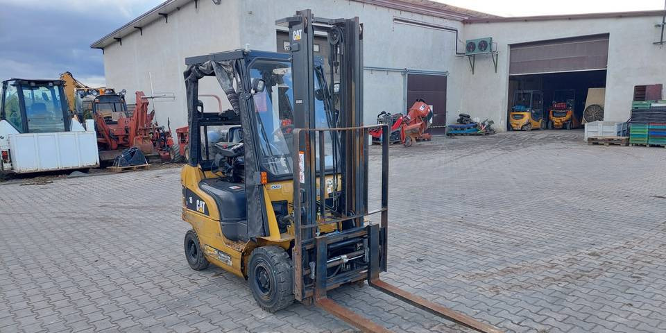 Wózek widłowy Caterpillar GP15N 1,5t pozycjoner, przesuw CAT - LPG forklift: picture 5 Wózek widłowy Caterpillar GP15N 1,5t pozycjoner, przesuw CAT - LPG forklift: picture 5