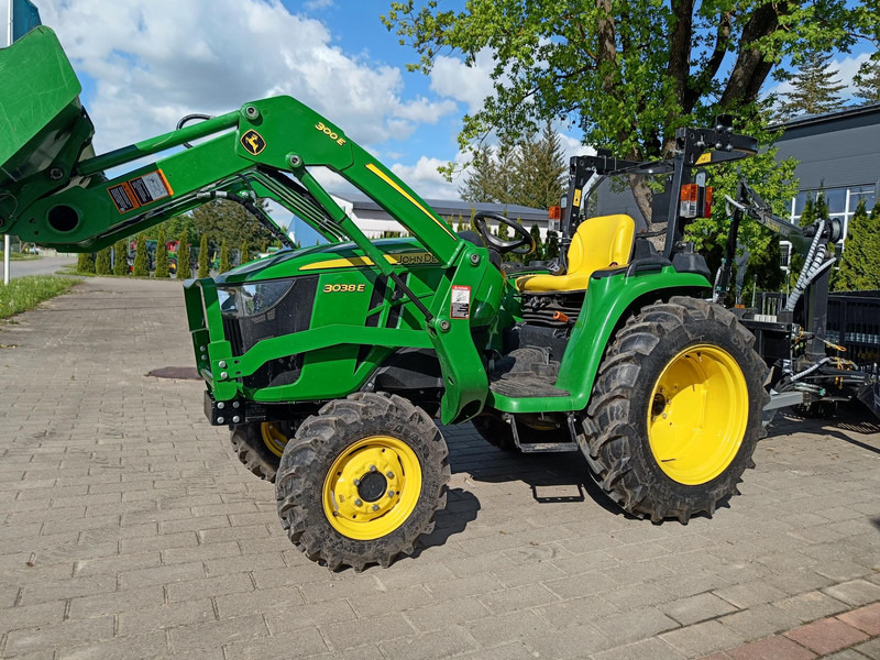 John Deere 3038E Vahva Jussi 400 - Farm tractor: picture 2 John Deere 3038E Vahva Jussi 400 - Farm tractor: picture 2