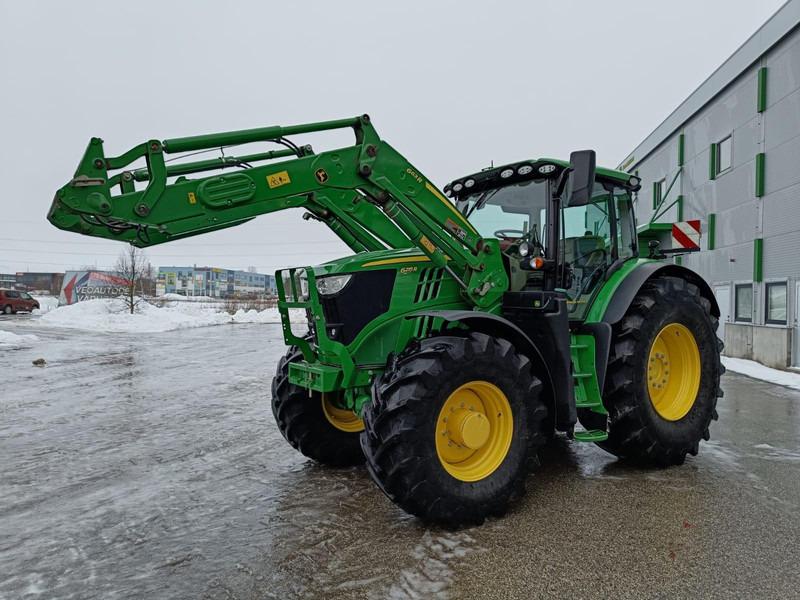 John Deere 6215R - Farm tractor: picture 2 John Deere 6215R - Farm tractor: picture 2