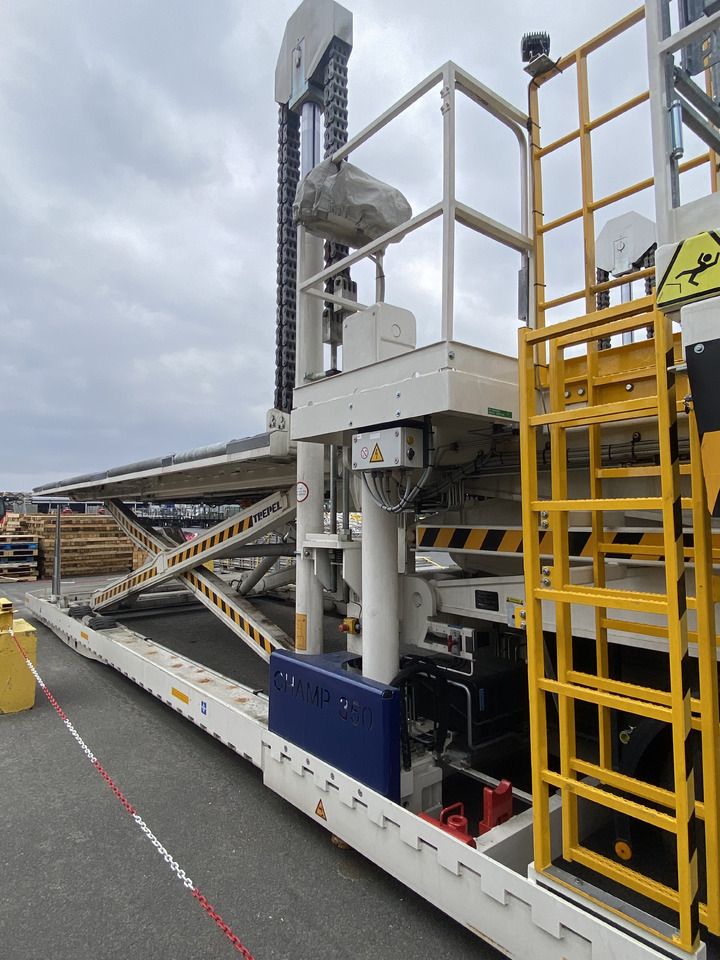 Aircraft cargo loader TREPEL CHAMP 350: picture 6