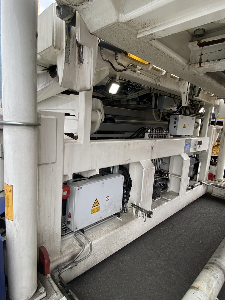 Aircraft cargo loader TREPEL CHAMP 350: picture 8