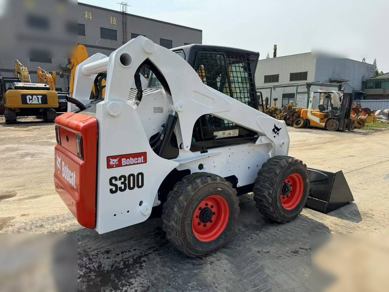 BOBCAT S300 - Skid steer loader: picture 3 BOBCAT S300 - Skid steer loader: picture 3