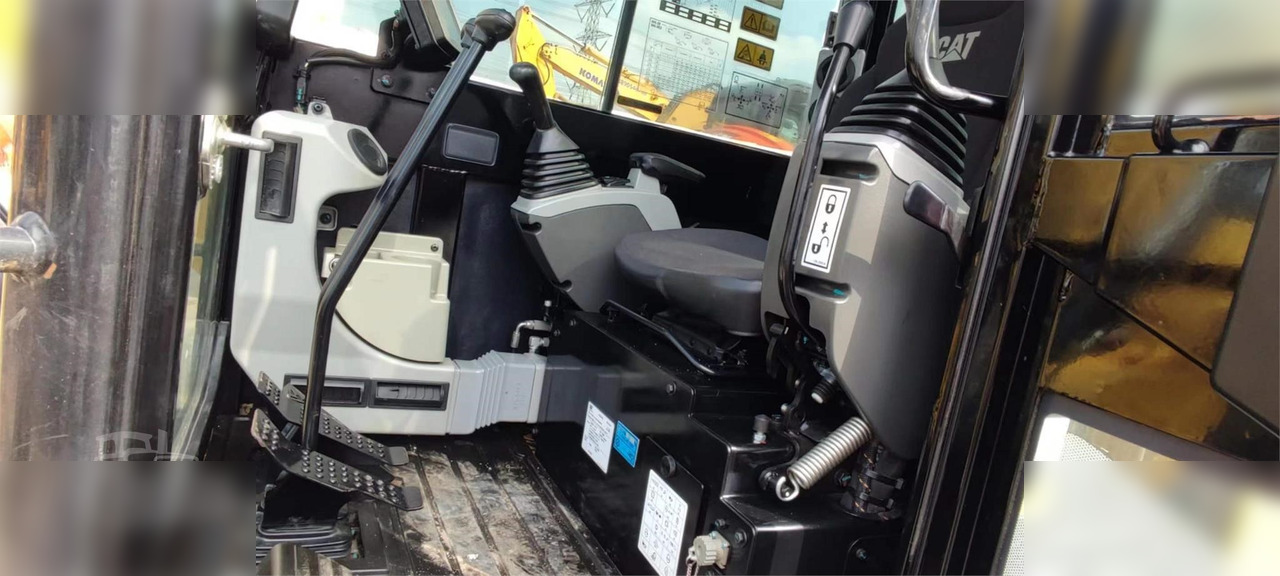 CATERPILLAR 305.5E2 - Mini excavator: picture 3 CATERPILLAR 305.5E2 - Mini excavator: picture 3