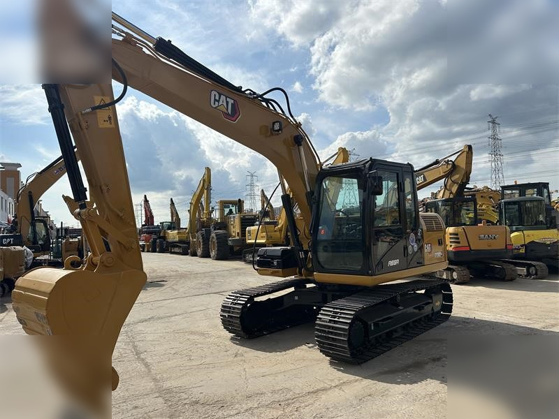 CATERPILLAR 313D2 - Crawler excavator: picture 3 CATERPILLAR 313D2 - Crawler excavator: picture 3