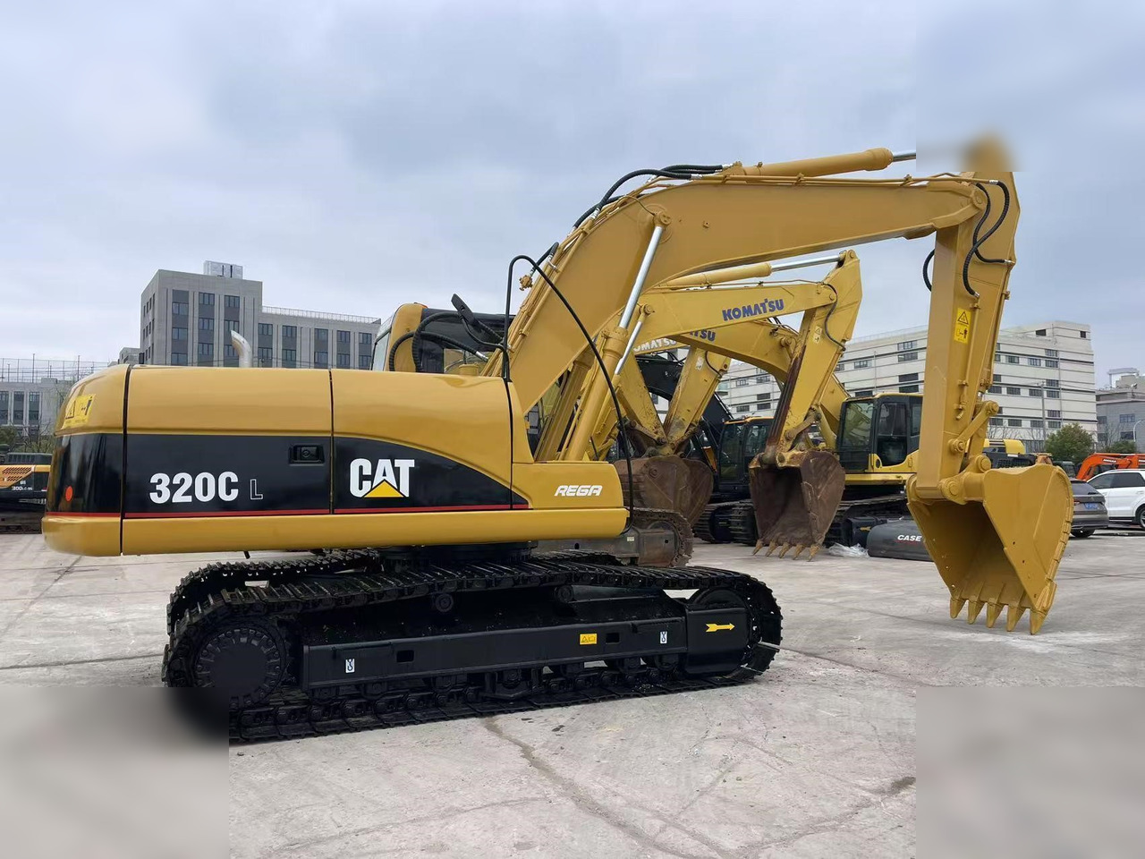 CATERPILLAR 320C - Crawler excavator: picture 1 CATERPILLAR 320C - Crawler excavator: picture 1