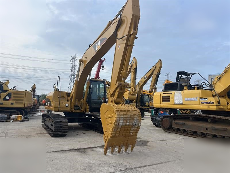 CATERPILLAR 320CL - Crawler excavator: picture 2 CATERPILLAR 320CL - Crawler excavator: picture 2
