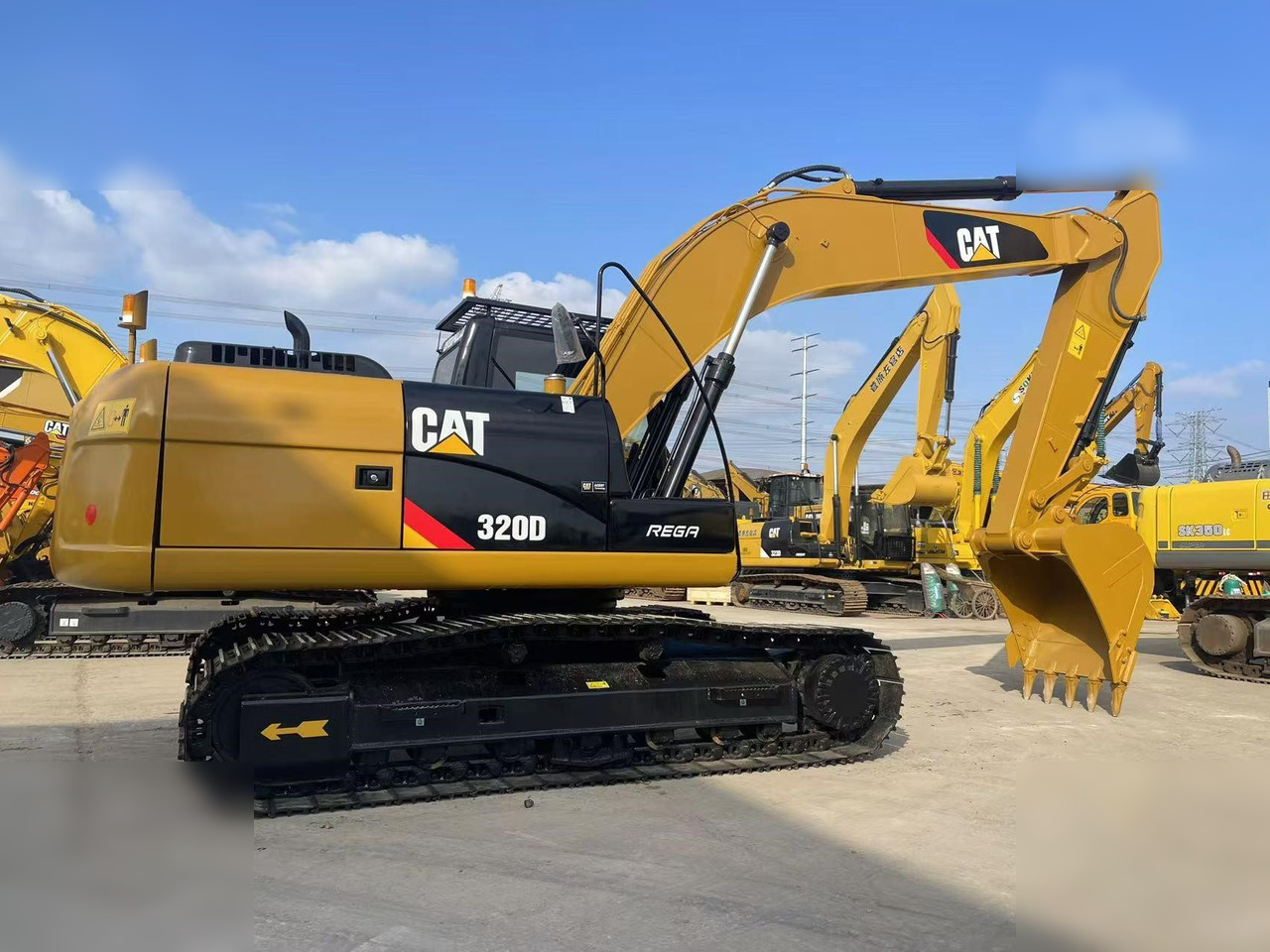 CATERPILLAR 320D - Crawler excavator: picture 2 CATERPILLAR 320D - Crawler excavator: picture 2