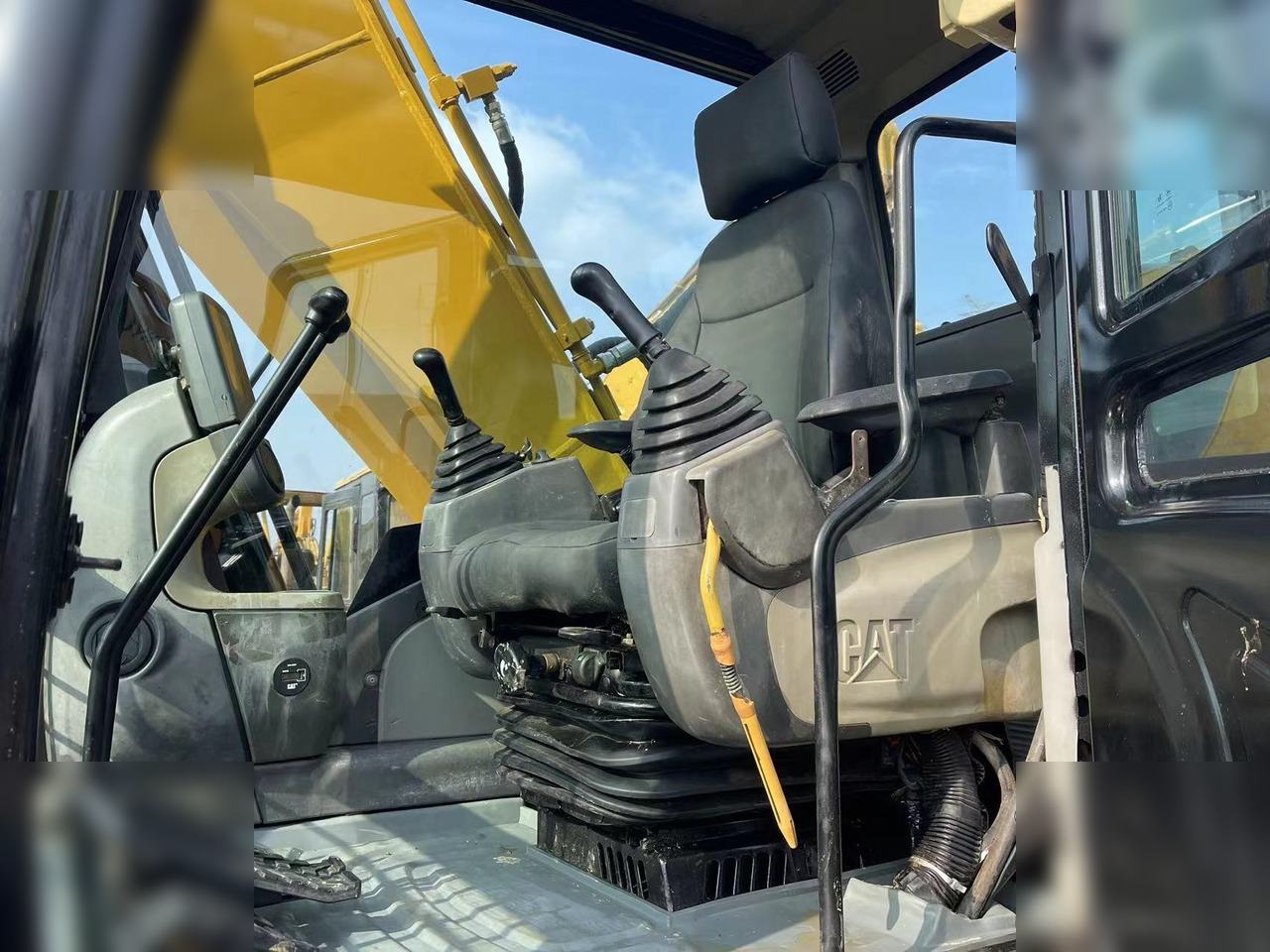 CATERPILLAR 320D - Crawler excavator: picture 4 CATERPILLAR 320D - Crawler excavator: picture 4