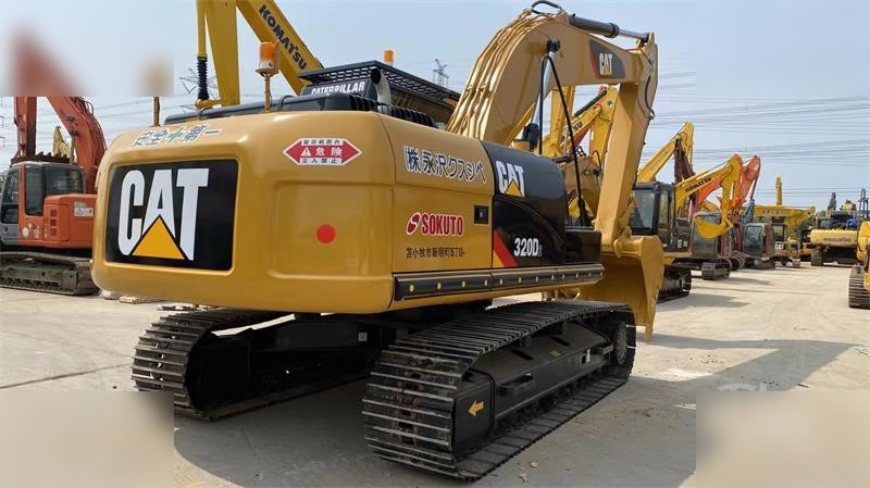 CATERPILLAR 320D2 - Crawler excavator: picture 3 CATERPILLAR 320D2 - Crawler excavator: picture 3