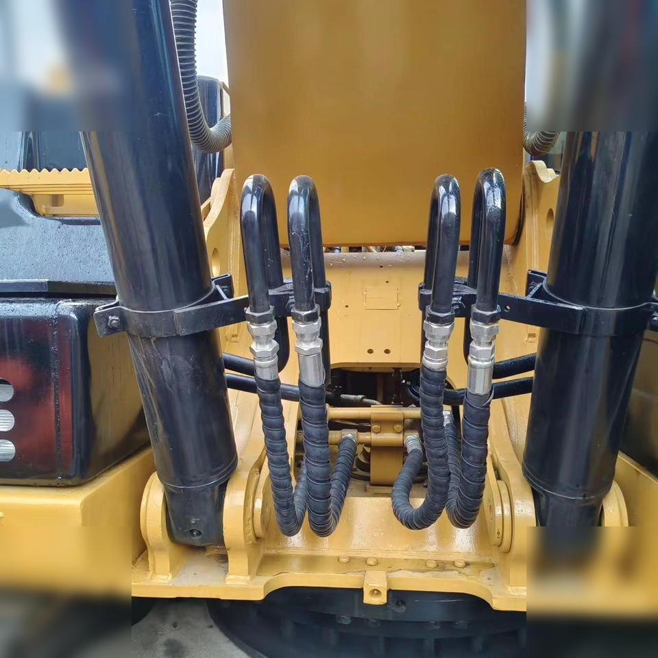 CATERPILLAR 320D2 - Crawler excavator: picture 5 CATERPILLAR 320D2 - Crawler excavator: picture 5